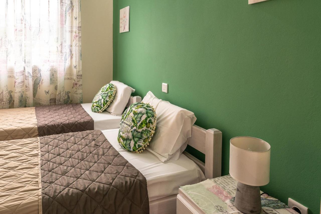 Ritsinia Apartments เอยิโอ ภายนอก รูปภาพ